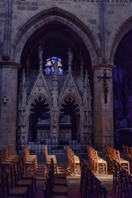 De tombe van Saint Tugdual, een missionaris die hier in de 6e eeuw werkte en naar wie de kathedraal is vernoemd.