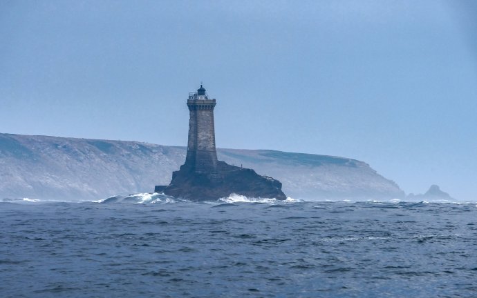 De ongenaakbare Raz de Seine, gelukkig met stroom mee en weinig wind. 
