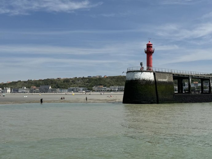 Haveningang en strand Boulogne,